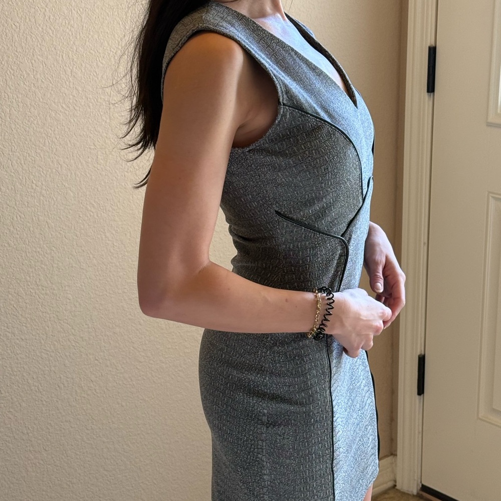 Elegant Gray Sleeveless Dress